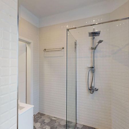 A Lovely 2 Bedroom Apartment In The Heart Of Софія Екстер'єр фото