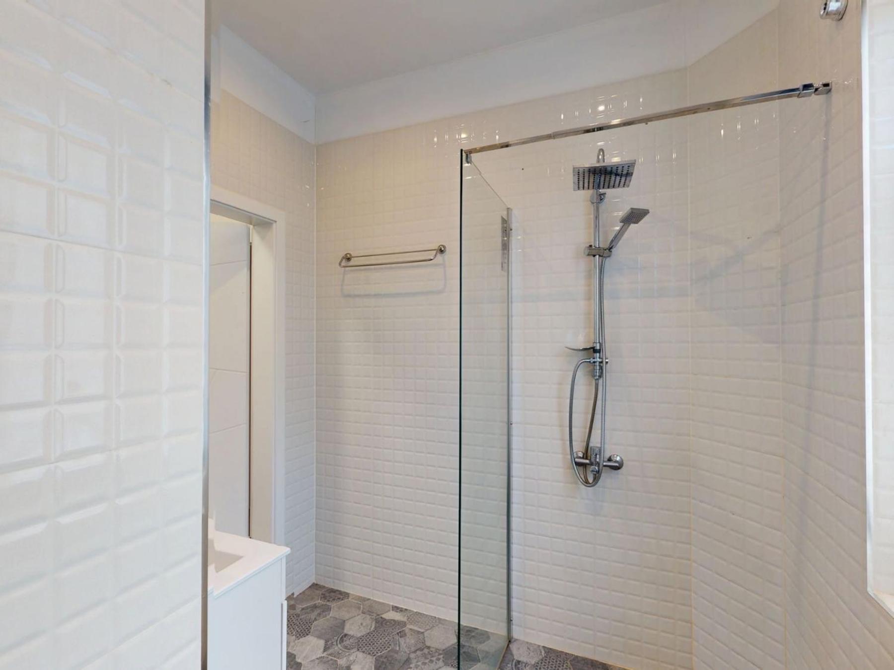 A Lovely 2 Bedroom Apartment In The Heart Of Софія Екстер'єр фото